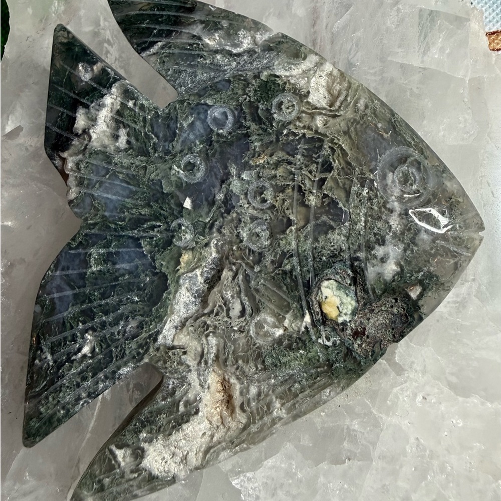 Moss Agate Fish Carving - Picture 2 of 4